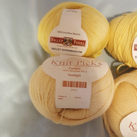 Valley yarns and knit pick lace/sock yarn - Picture 4 of 5